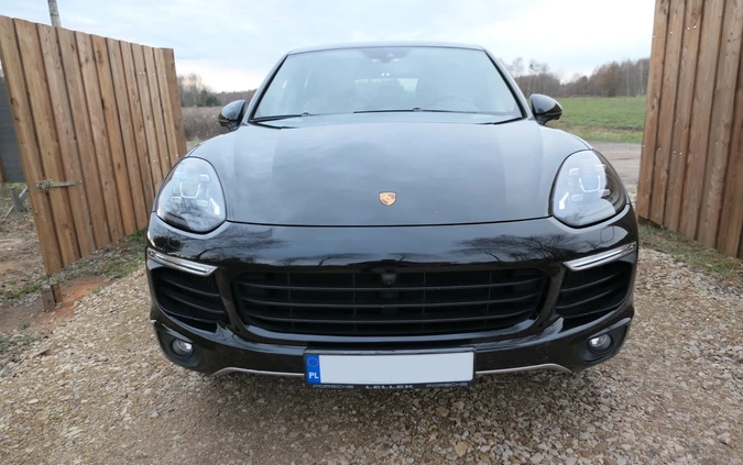 Porsche Cayenne cena 220000 przebieg: 60000, rok produkcji 2016 z Przecław małe 106